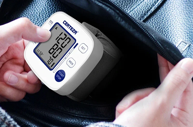 Wrist BP Monitor in Pakistan digital device on wrist