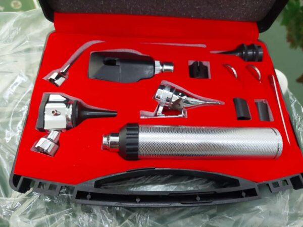 ENTDiagnosticSets-CompactF.OOphthalmoscope-OtoscopeENTDiagnosticSetspriceinPakistan2 Compact fiber optic ophthalmoscope and otoscope ENT diagnostic set Pakistan
