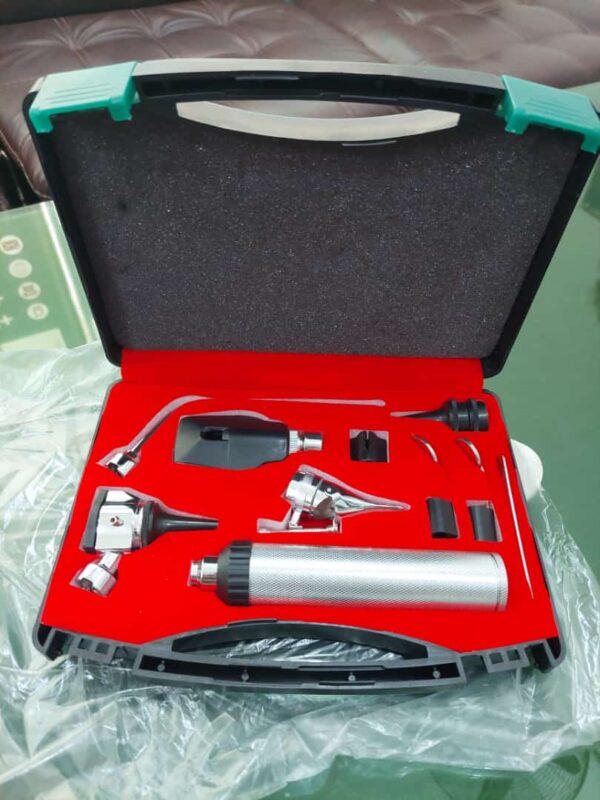 ENTDiagnosticSets-CompactF.OOphthalmoscope-OtoscopeENTDiagnosticSetspriceinPakistan3 Compact fiber optic ophthalmoscope and otoscope ENT diagnostic set Pakistan
